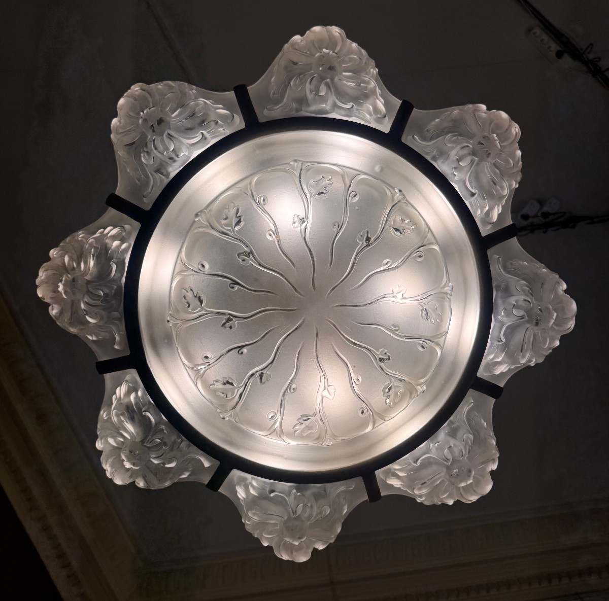 Important And Rare Art Deco Chandelier With 8 Panels / 1 Bowl Signed Sabino Paris (art Deco 1930) -photo-2