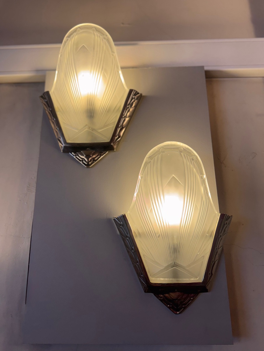 Pair Of Art Deco Wall Sconces, Verreries Des Hanots, "coquille" Model (five Available, 1930) -photo-2