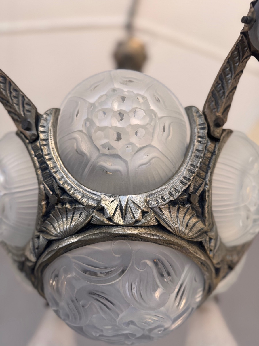 Belgian Art Deco Chandelier With Six Tulip-shaped Shades / Six Glass Portholes / A Central Cup (1930s)-photo-2