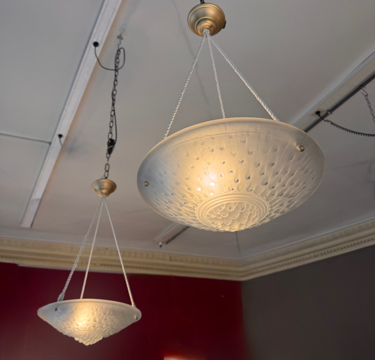 Paire de Suspensions / Plafonniers Art Déco  Modèle «  Gouttes » Signées Müller Frères ( 1930 )