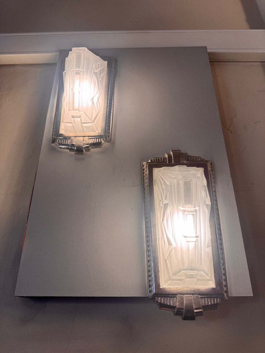 Pair Of Art Deco Sconces By Verreries Belges Et Lustrerie Bruxelloise / Bronze ( Sconce 1930 )-photo-3