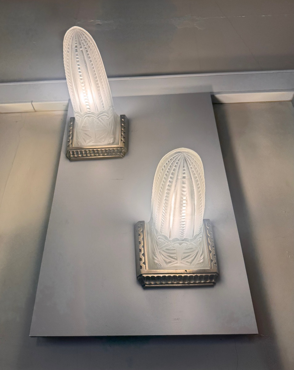 Pair Of Art Deco Sconces Belgian Verreries -photo-2