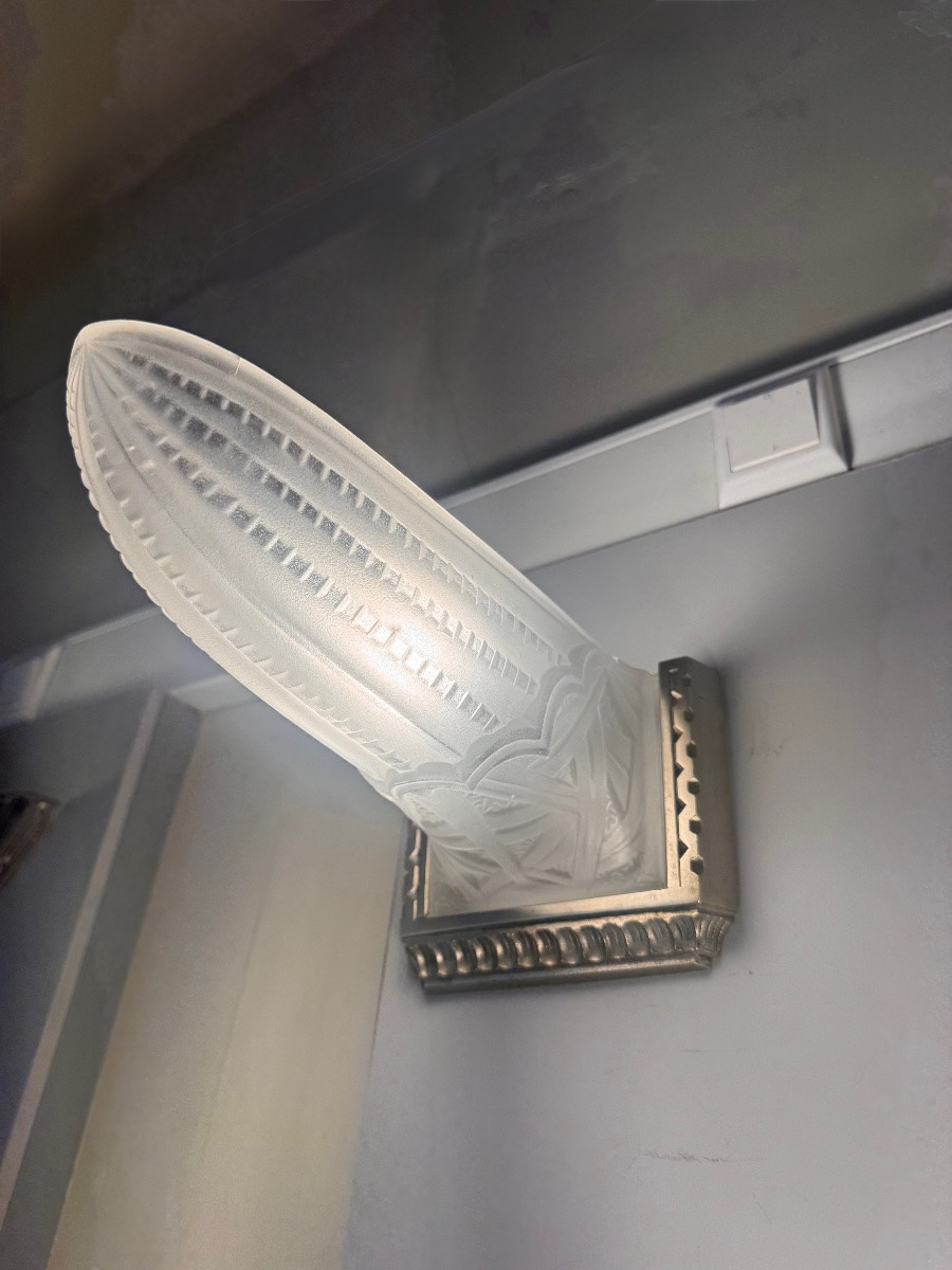 Pair Of Art Deco Sconces Belgian Verreries -photo-1