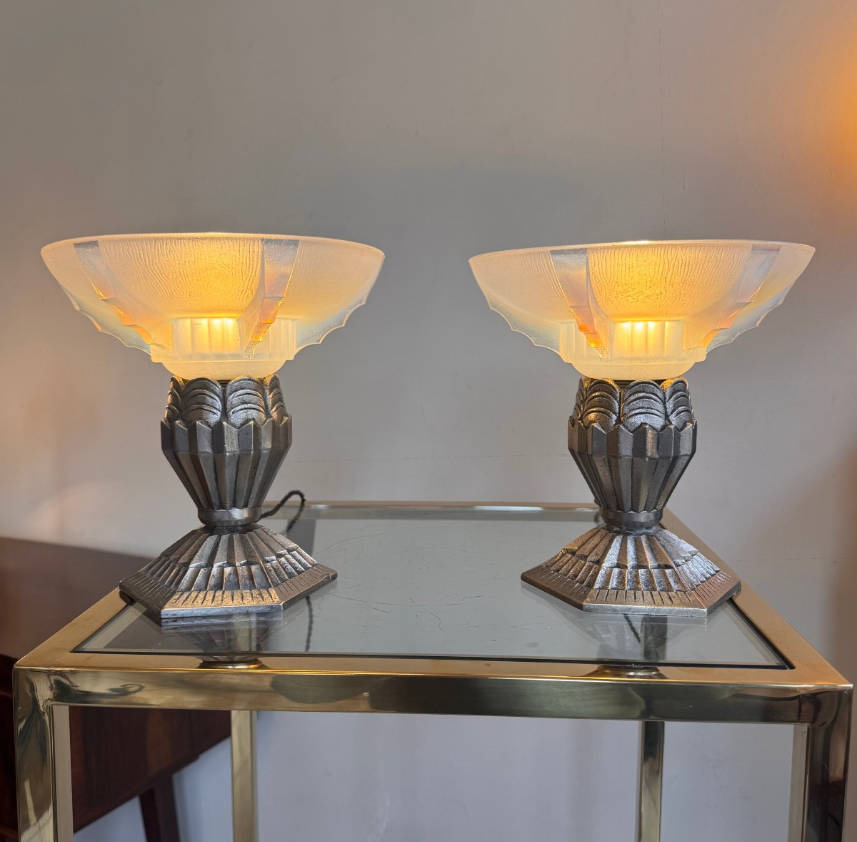 Pair Of Art Deco Jean Gauthier (ezan) Opalescent Glass / Bronze Lamps Art Deco 1930
