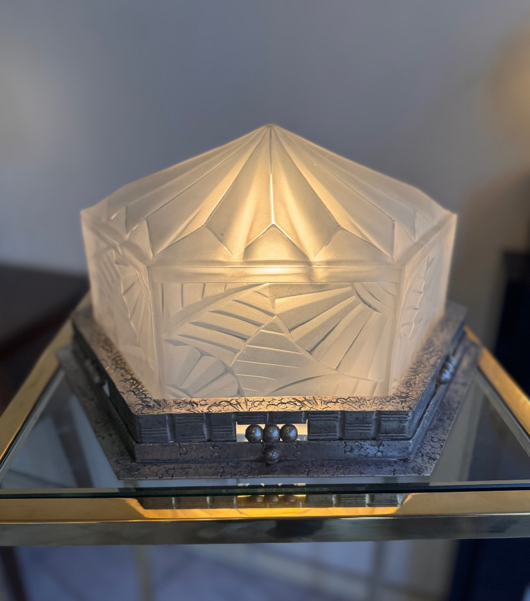 Rare Hexagonal Art Deco Ceiling Light With Geometric Design By Degué ( Art Deco Chandelier 1930 )
