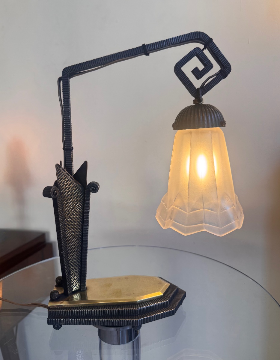 Lampe à poser Art Déco Signée Degué (David Guéron : 1892-1950) Fer forgé et laiton ( deco 1930 