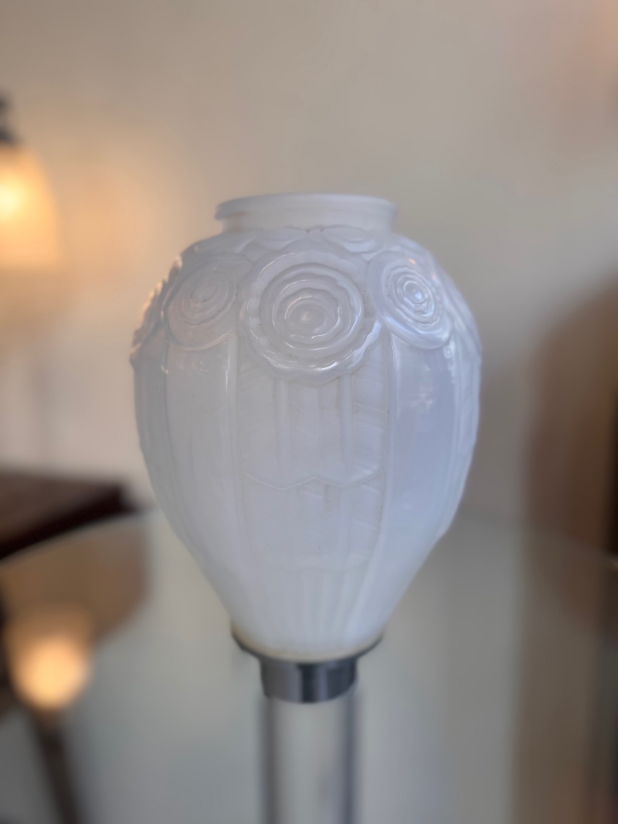 Art Deco "roses" Vase (large) In Opalescent Glass, Signed A. Hunebelle (art Deco, 1930)