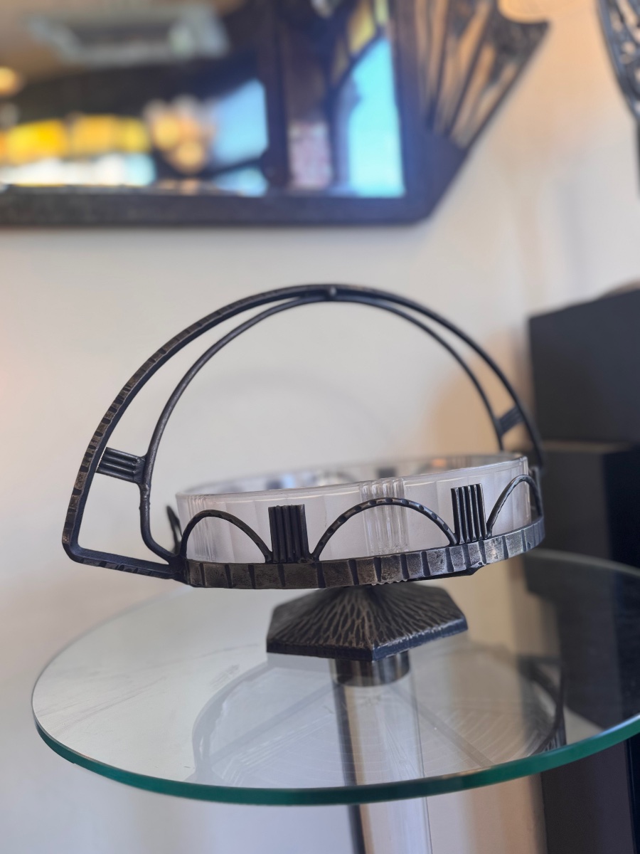 Centre de Table / Vide-poches / Corbeille Art Déco en verre pressé et fer forgé ( deco 1930 ) -photo-2