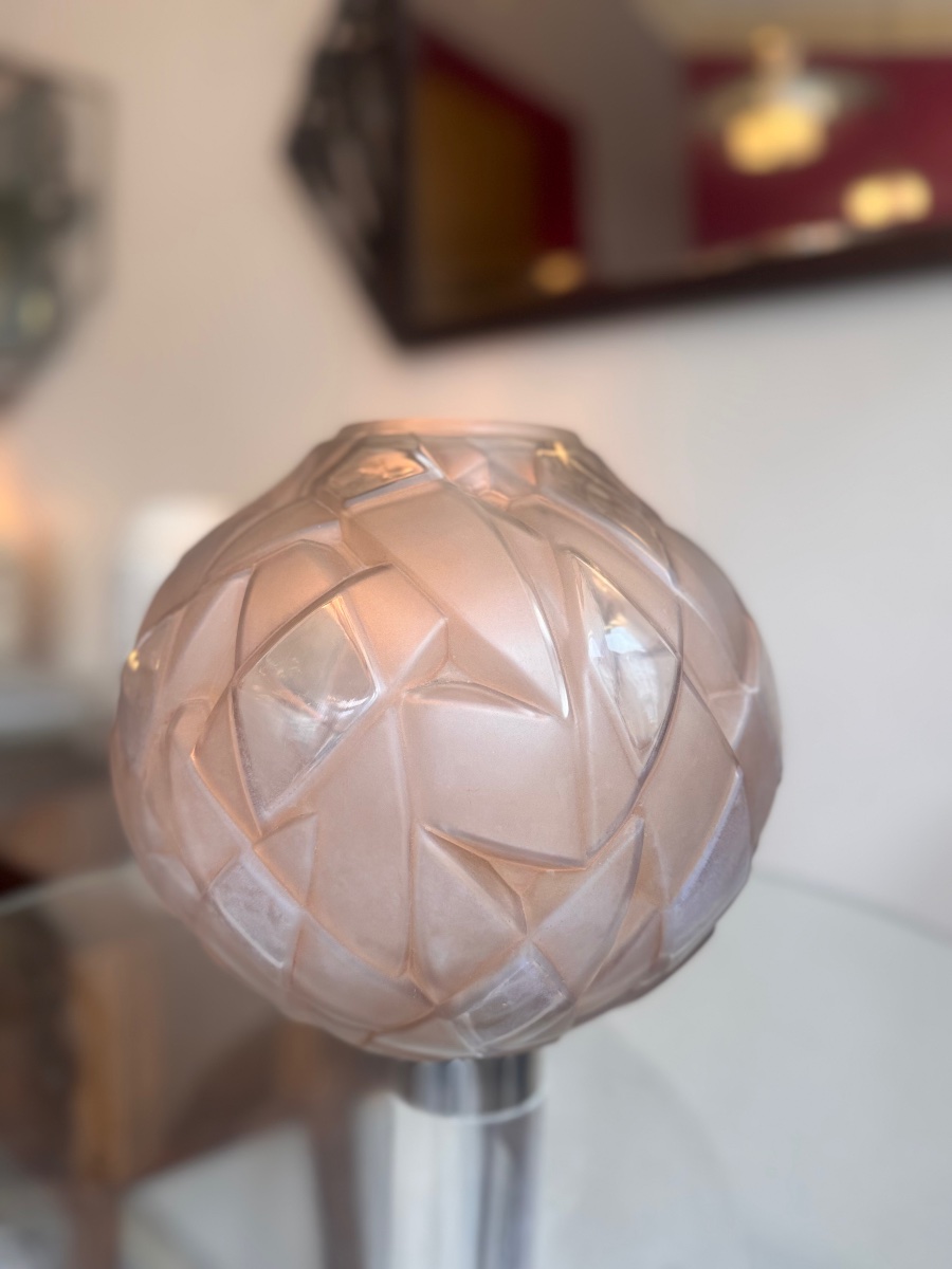 Art Deco "braided Leaves" Ball Vase With Sepia Patina, Signed A. Hunebelle (art Deco, 1930) -photo-4