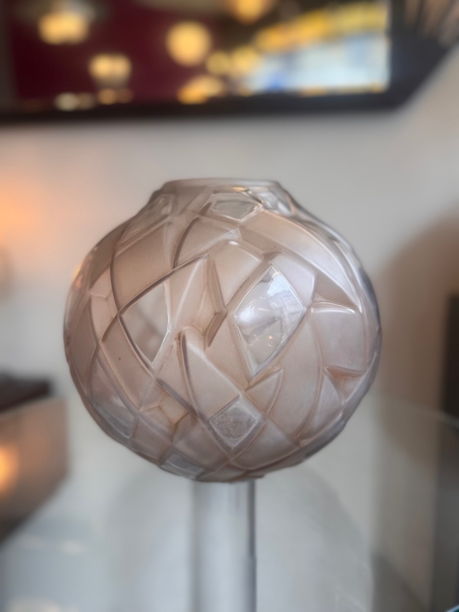 Art Deco "braided Leaves" Ball Vase With Sepia Patina, Signed A. Hunebelle (art Deco, 1930) 