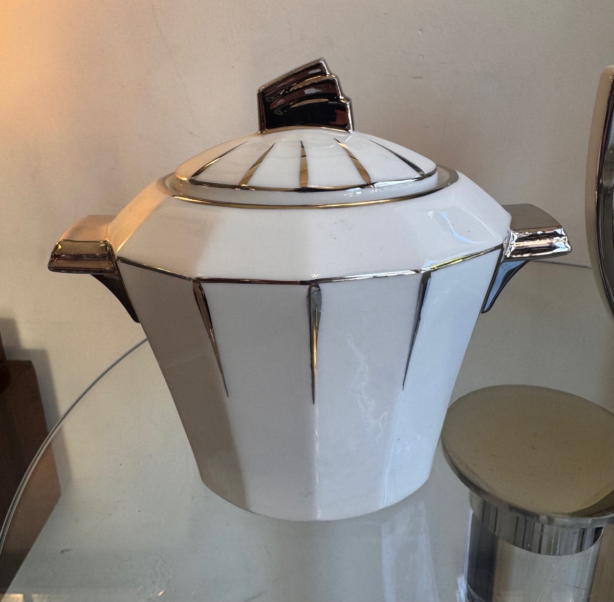 Art Deco "skyscraper" Tea And Coffee Set In Limoges Porcelain {cache} (1930s) -photo-4