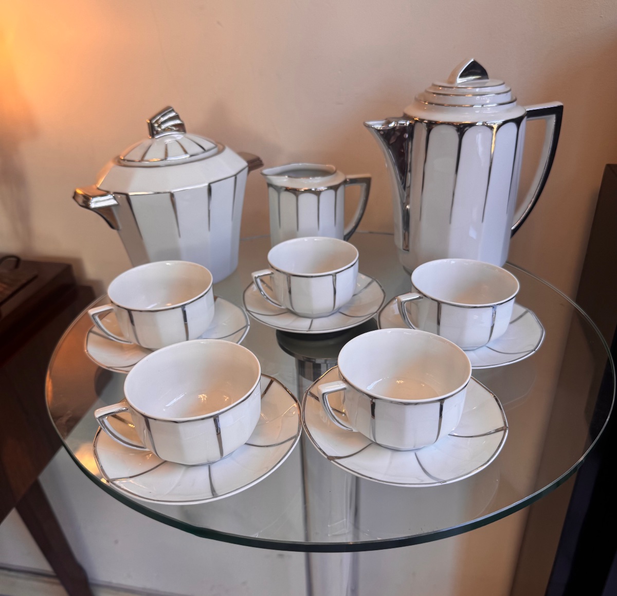 Art Deco "skyscraper" Tea And Coffee Set In Limoges Porcelain {cache} (1930s) 