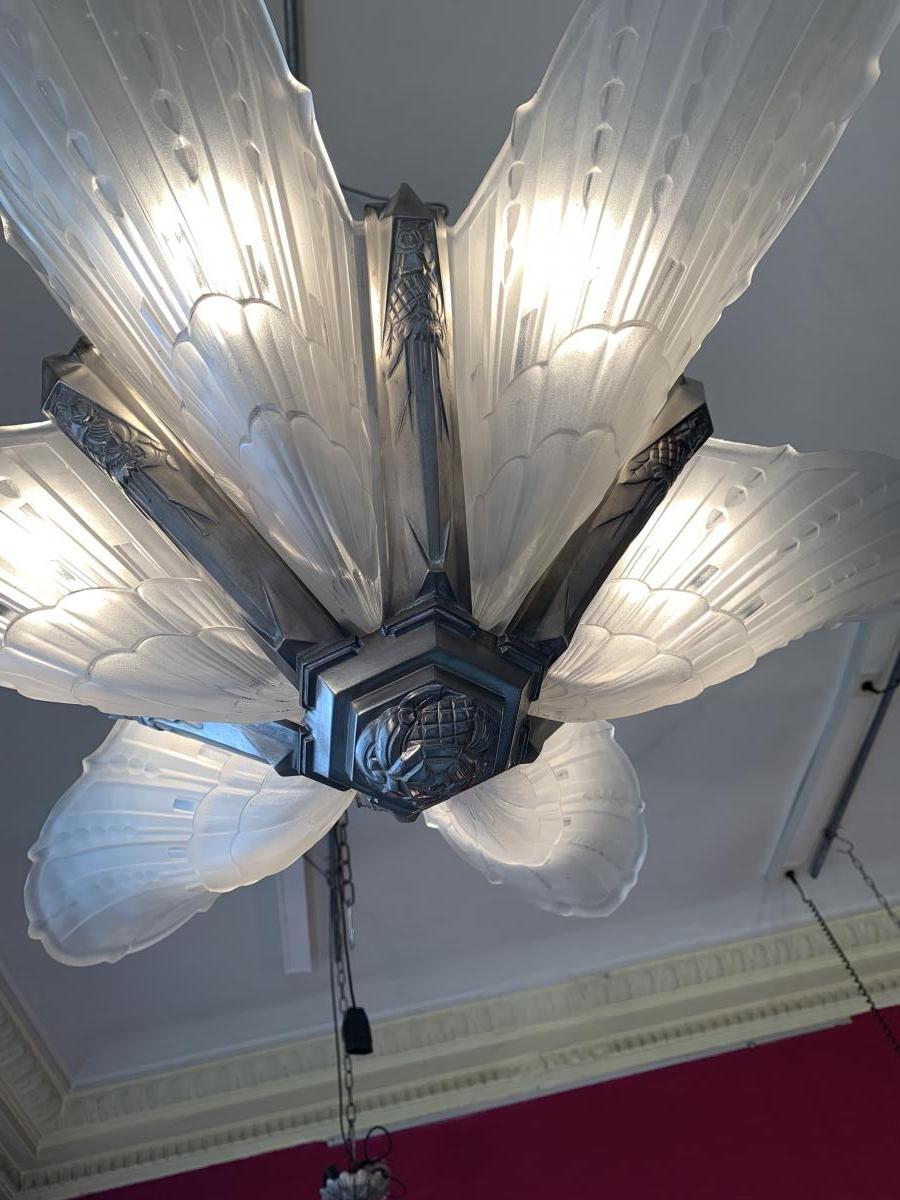 Lustre Art Deco EJG à 6 cornets de verre moulé-pressé (cat: -photo-4