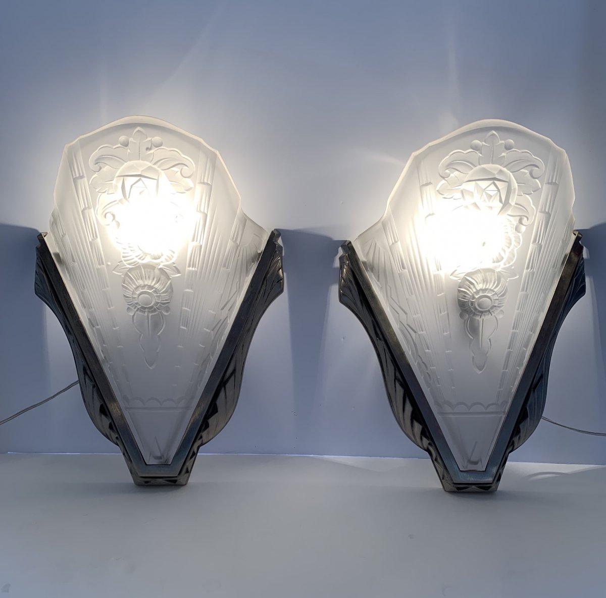 Pair Of Wall Art Deco Large Belgian Glass (cat: Applique Art Deco 1930)
