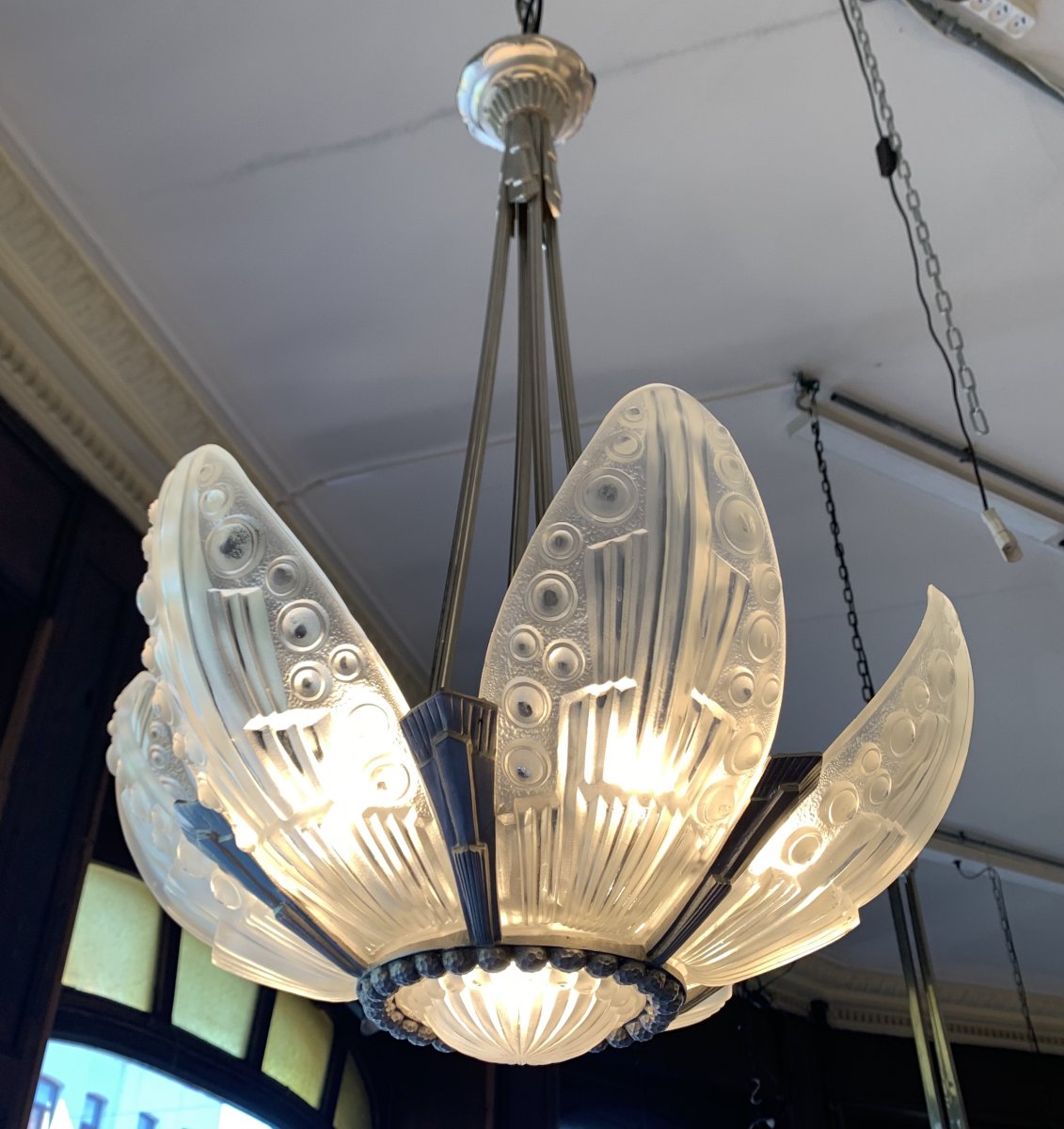 Lustre Art Déco G. Leleu à 6 Plaques Et Une Vasque Centrale  (cat : Lustres Art Deco 1930) -photo-4