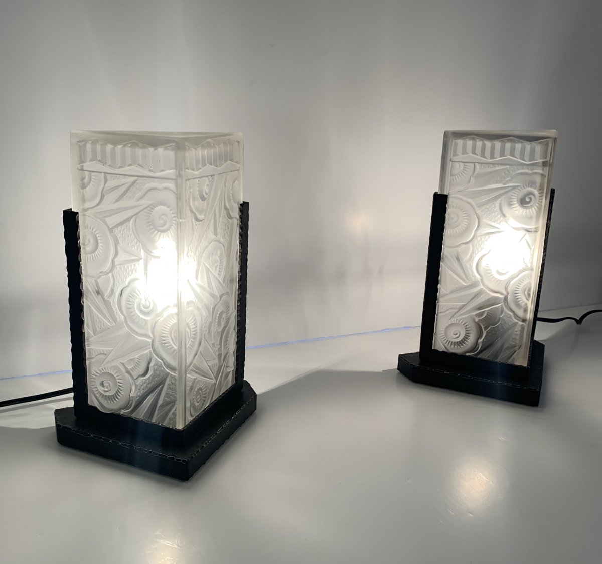Pair Of Art Deco Lamps / Night Lights J. Robert (art Deco Lamp 1930)-photo-1