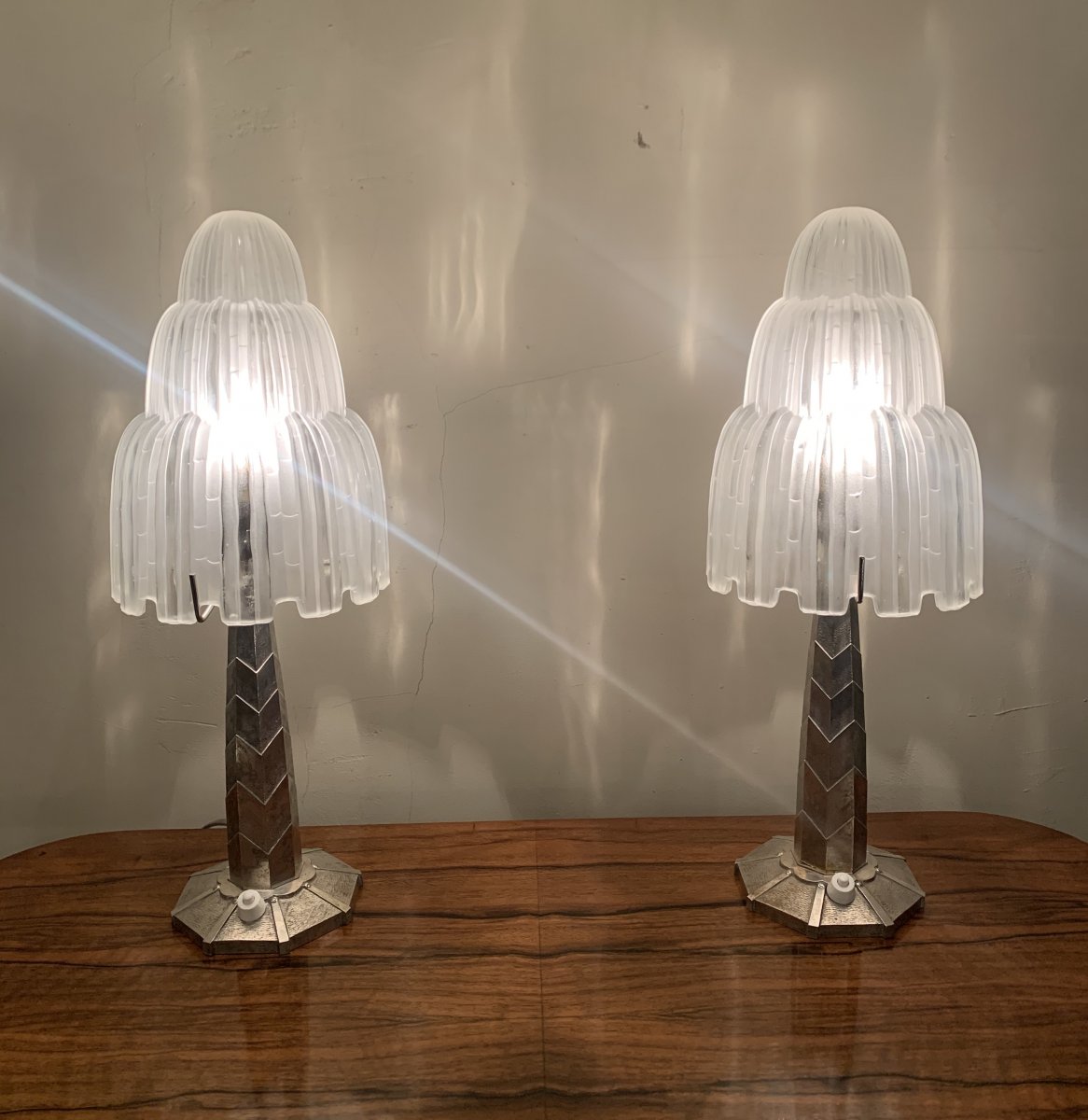 Extraordinary Pair Of Signed Art Deco Sabino "cascades" Lamps (1930 Art Deco Lamp)-photo-3