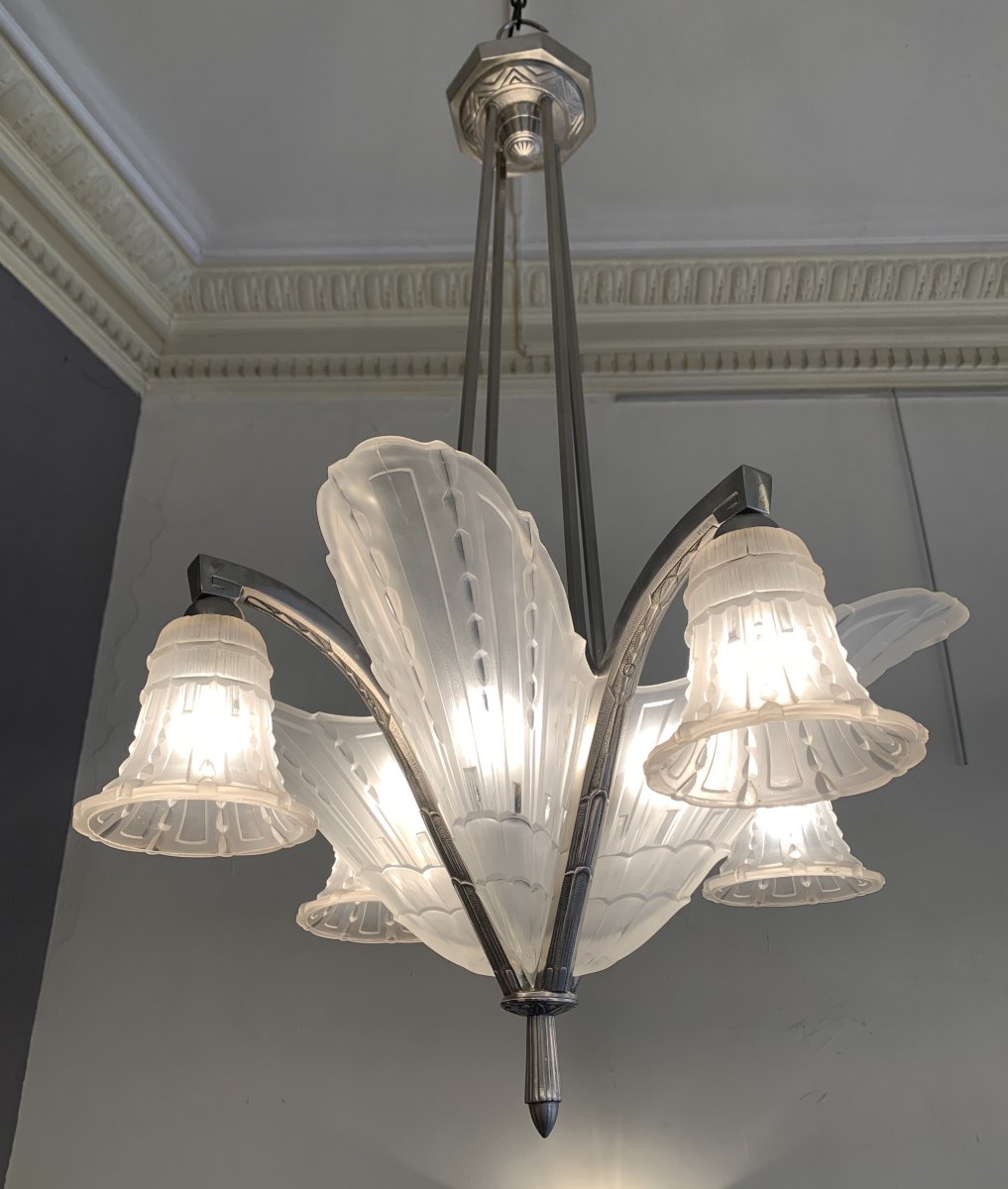 Art Deco Chandelier Ejg (jean Gauthier) With 4 Cones And 4 Tulips (art Deco Chandeliers 1930)