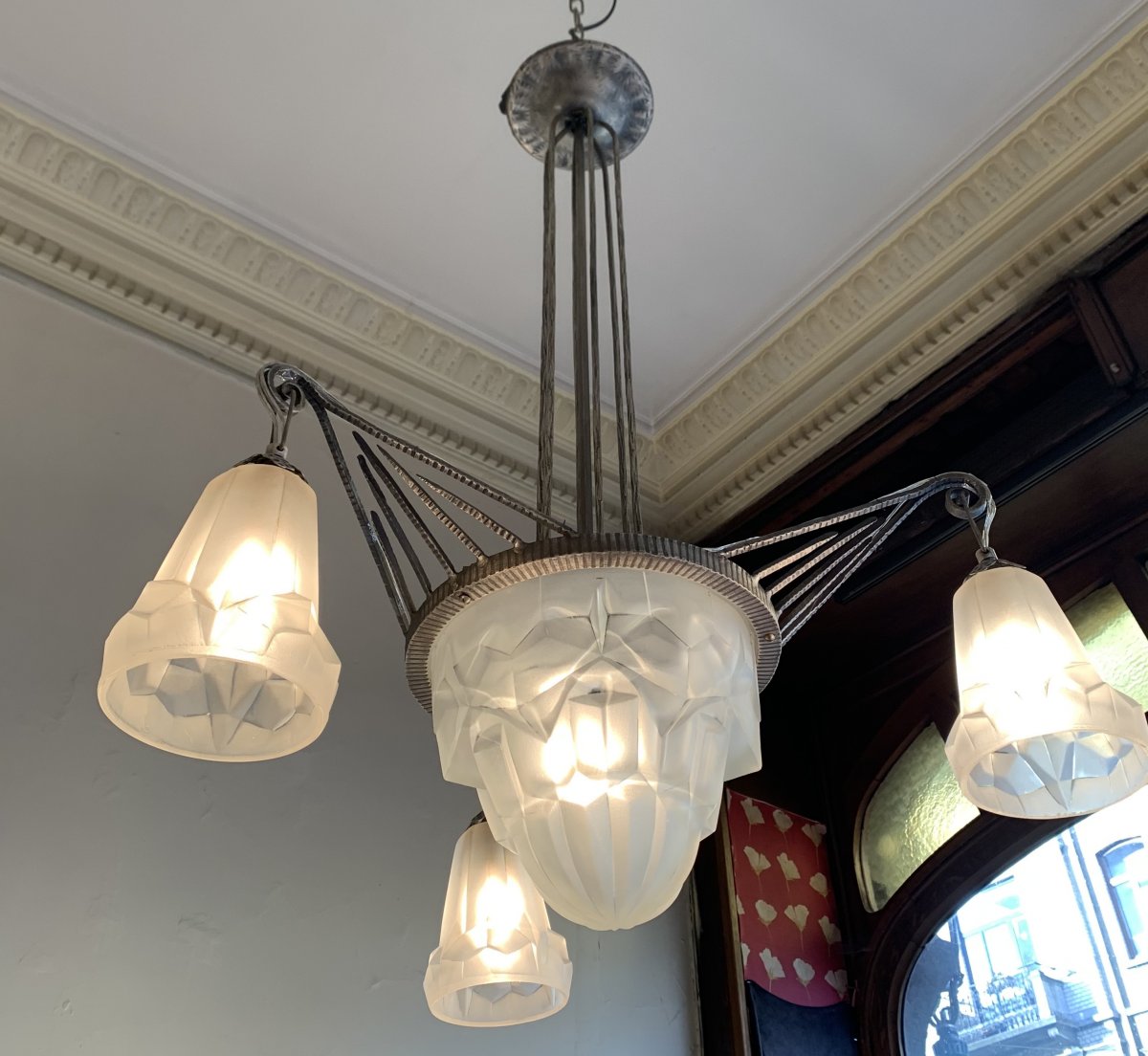 Art Deco Wrought Iron Chandelier With Three Tulips And A Shell Signed Degué (art Deco Chandeliers 1930)-photo-2