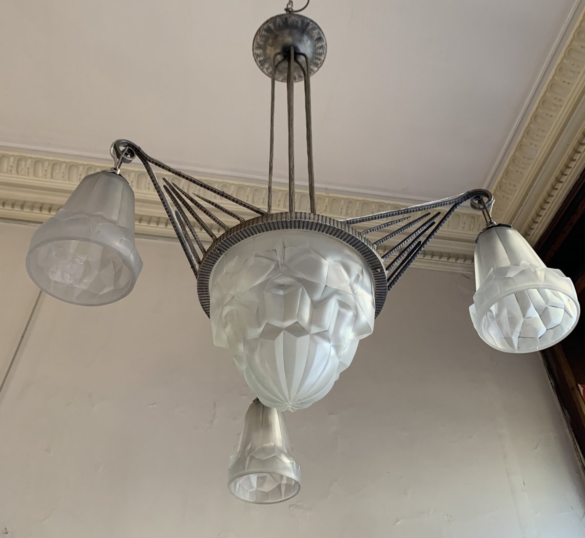 Art Deco Wrought Iron Chandelier With Three Tulips And A Shell Signed Degué (art Deco Chandeliers 1930)-photo-7
