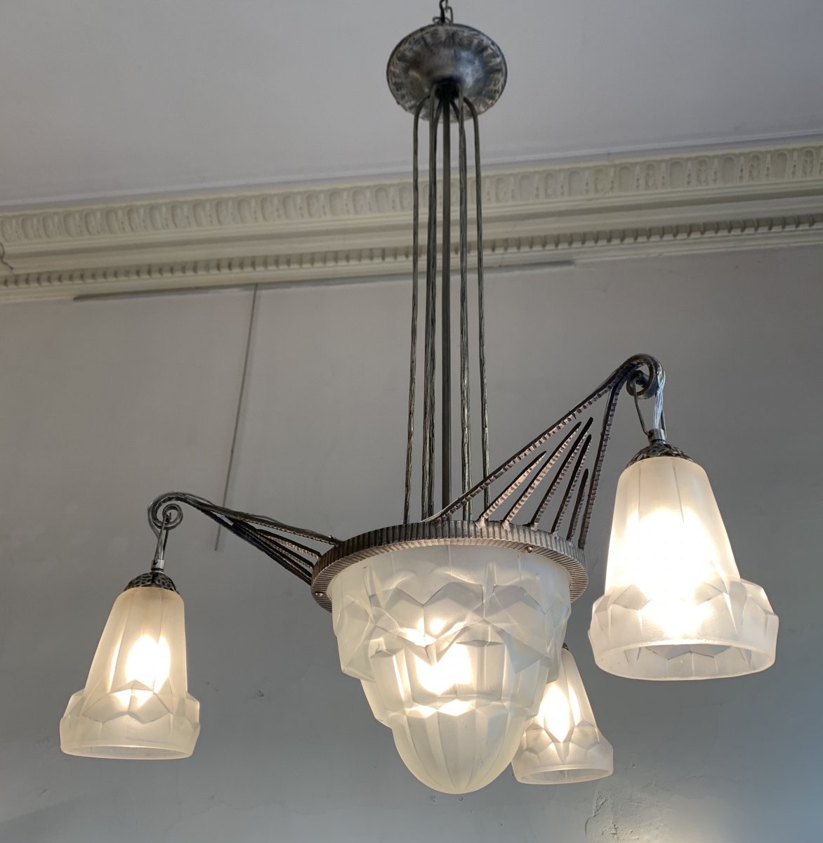 Art Deco Wrought Iron Chandelier With Three Tulips And A Shell Signed Degué (art Deco Chandeliers 1930)