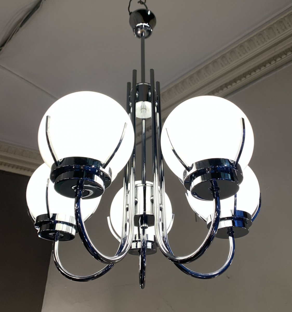 Modernist Art Deco Chandelier With 5 Balls In White Opaline (art Deco Chandeliers 1930)-photo-2