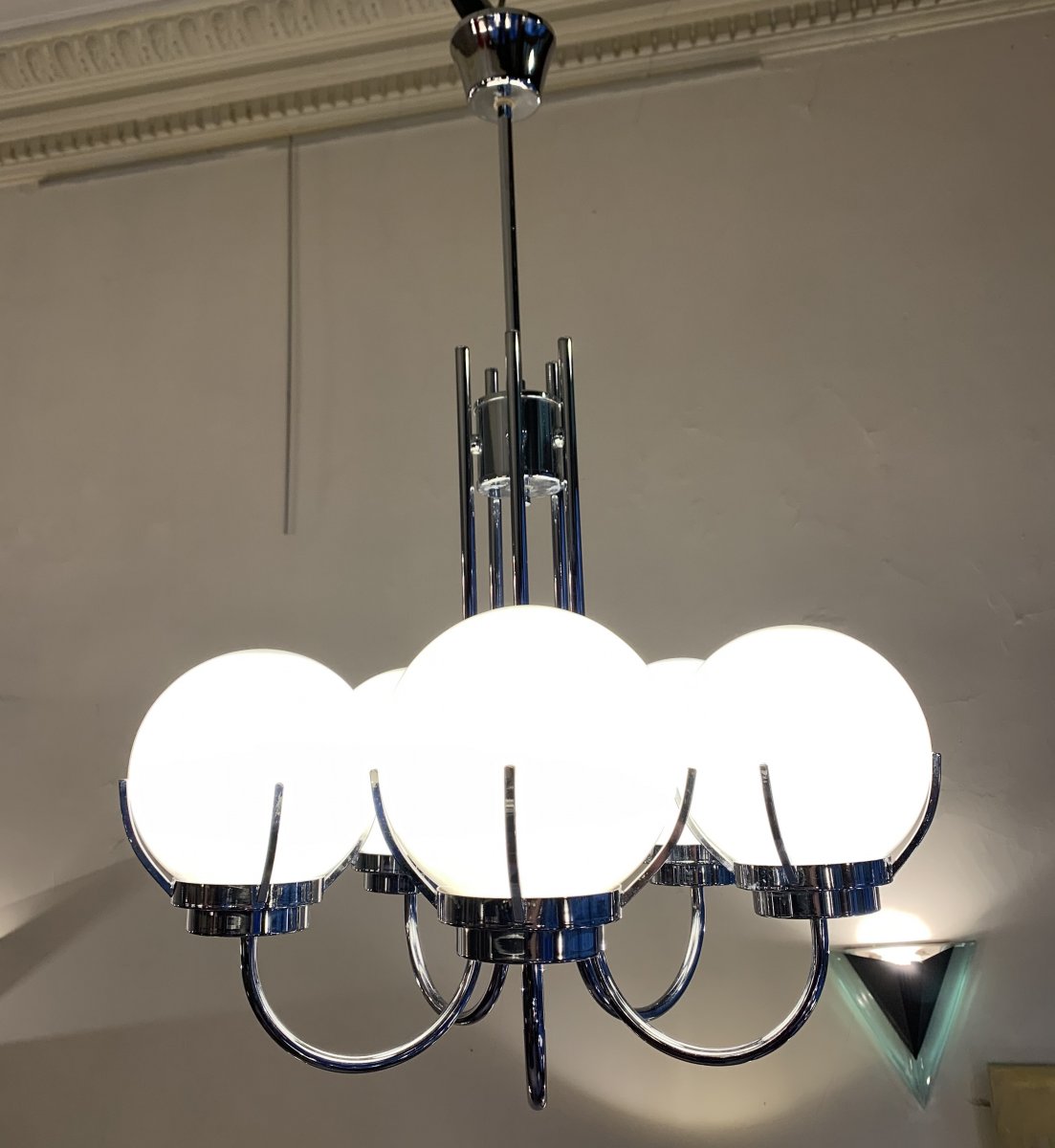 Modernist Art Deco Chandelier With 5 Balls In White Opaline (art Deco Chandeliers 1930)-photo-4