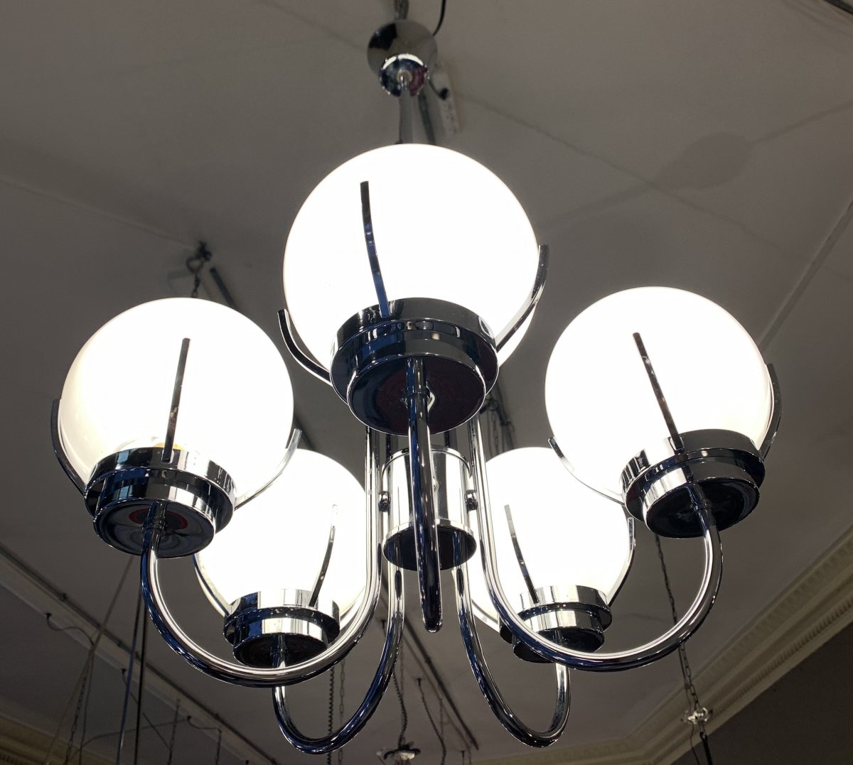 Modernist Art Deco Chandelier With 5 Balls In White Opaline (art Deco Chandeliers 1930)-photo-5
