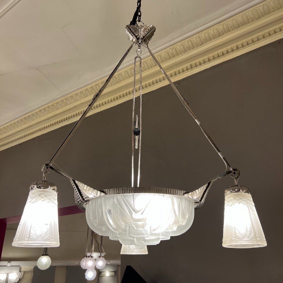 Art Deco Chandelier With Basin And Tulips Signed Müller Frères (suspension - Art Deco Chandeliers 1930)-photo-3