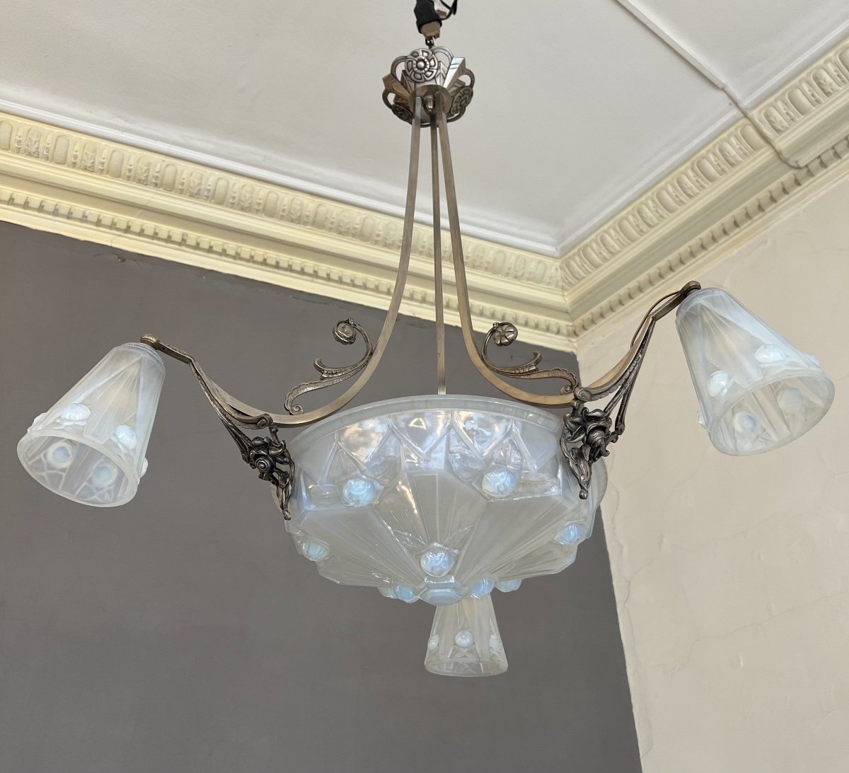 Art Deco Chandelier In Opalescent Glass Signed Ejg 1086 {jean Gauthier} (art Deco Chandelier 1930)-photo-7