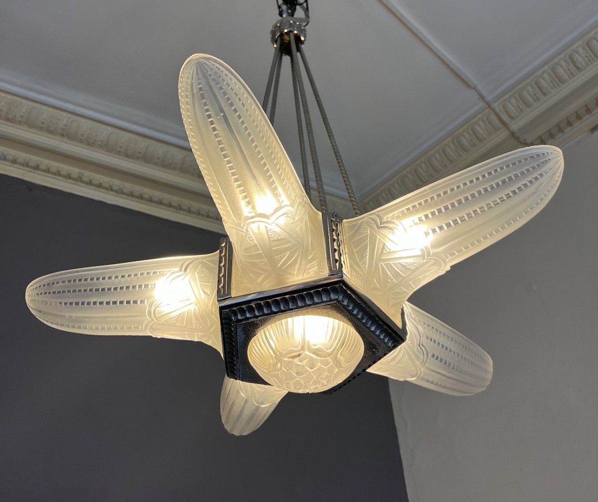 Superb Art Deco Belgian Glass Chandelier With 5 Cornets (art Deco Chandelier / Suspension 1930)