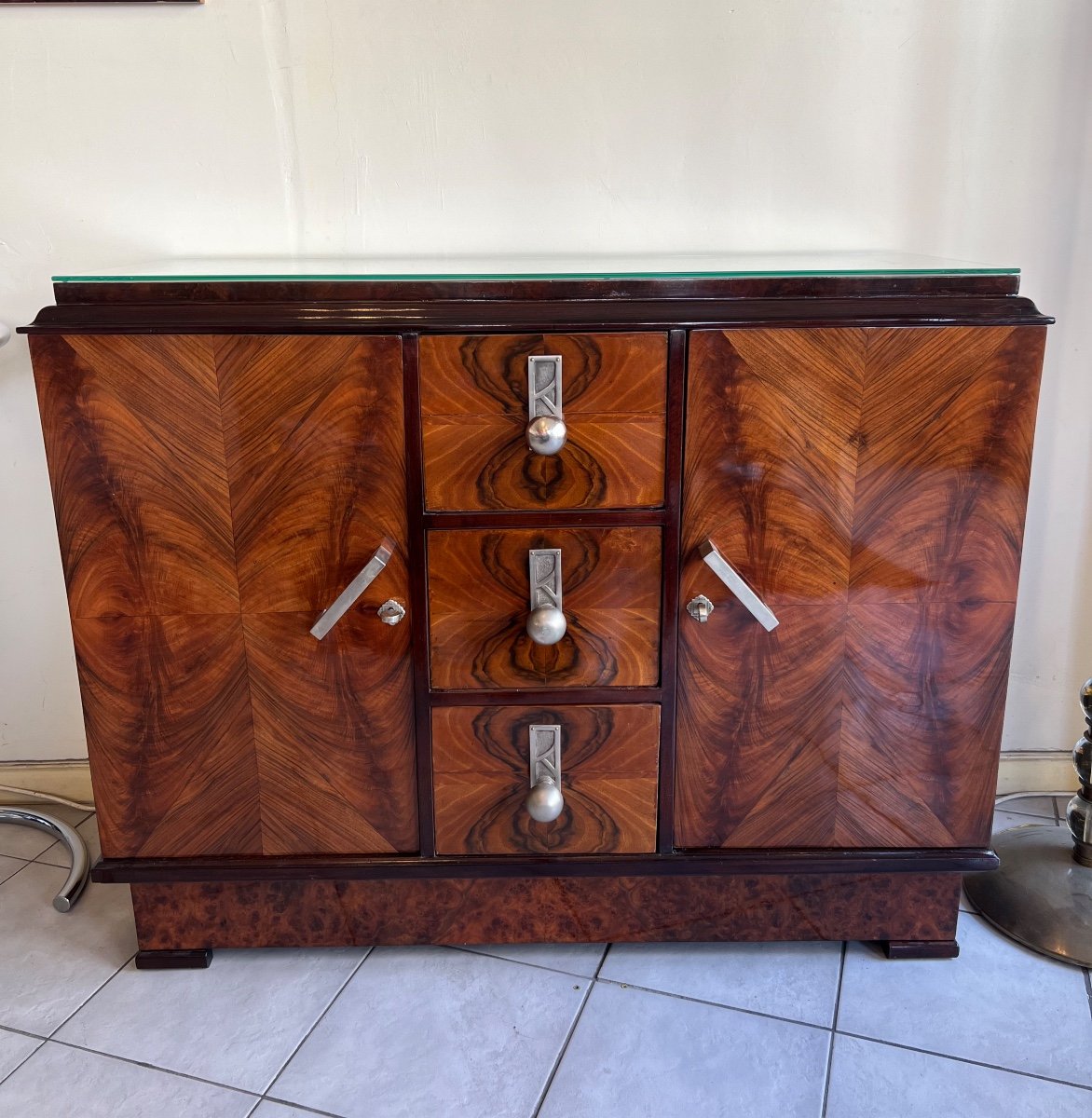 Magnificent Art Deco Buffet In Walnut And Burl Walnut Polished Au Tampon (art Deco Furniture 1930)-photo-3