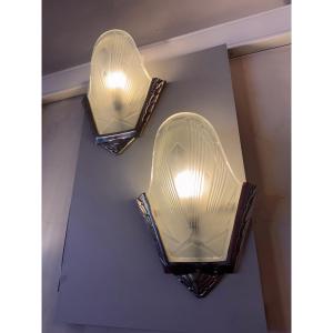 Pair Of Art Deco Wall Sconces, Verreries Des Hanots, "coquille" Model (five Available, 1930) 