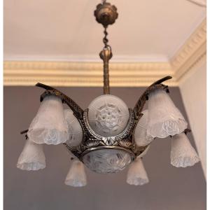 Belgian Art Deco Chandelier With Six Tulip-shaped Shades / Six Glass Portholes / A Central Cup (1930s)