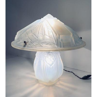 Art Deco Opalescent Lamp Signed Müller Frères Lunéville (cat: 1930s Art Deco Lamps)