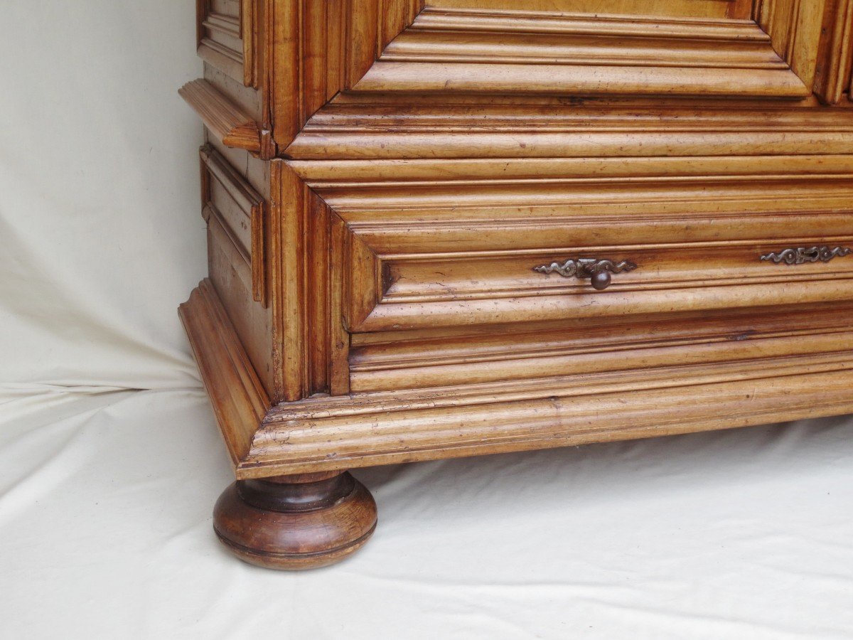 Armoire Louis XIII En Noyer. -photo-2