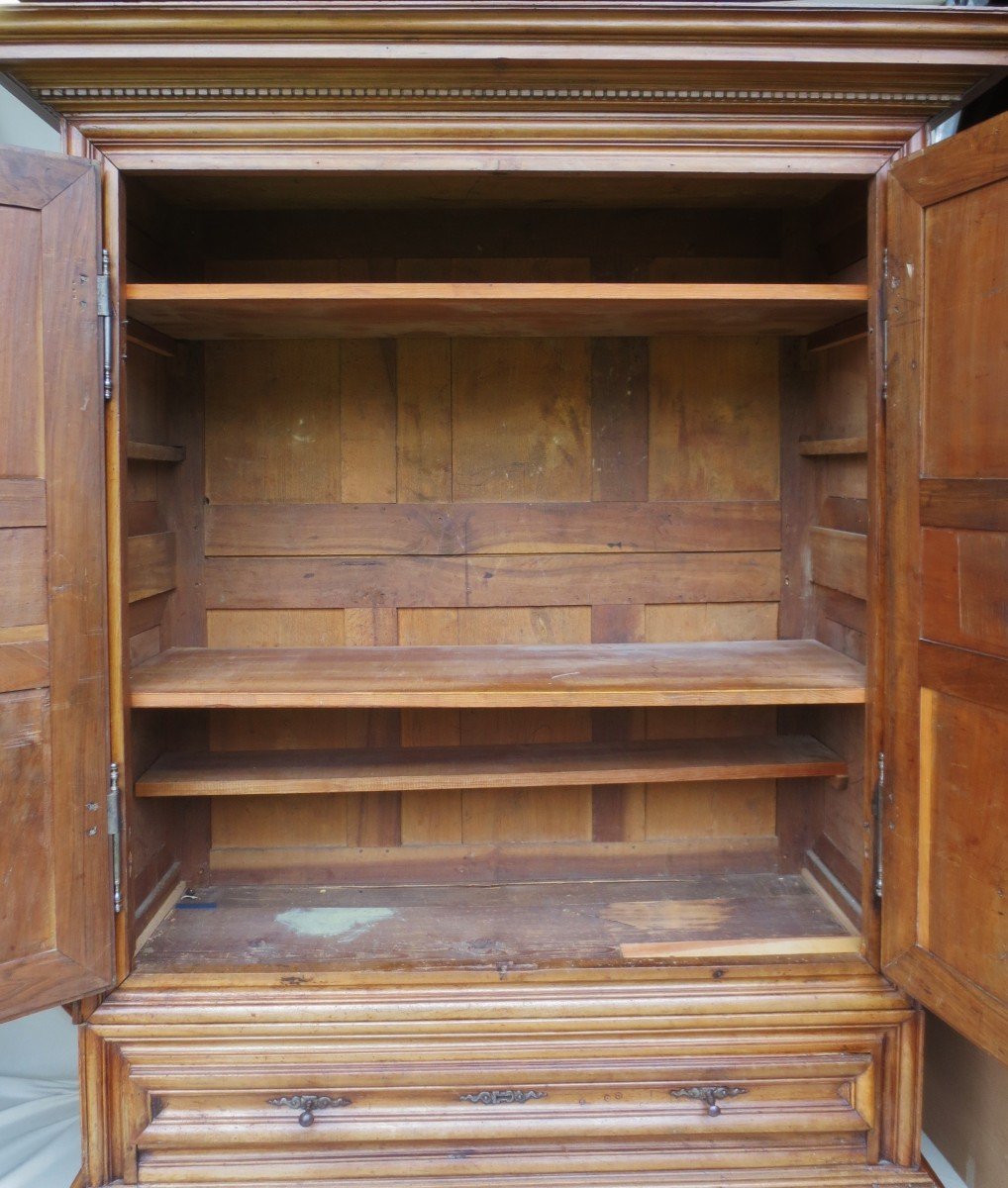 Armoire Louis XIII En Noyer. -photo-2