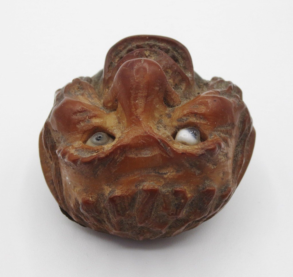 Carved Horse Chestnut, 19th Century.-photo-2