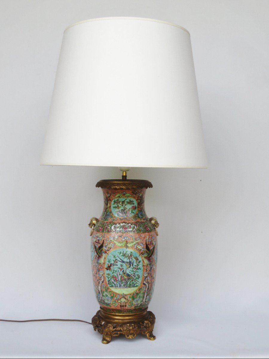 Lampe En Porcelaine De Chine XIXe Siècle. 