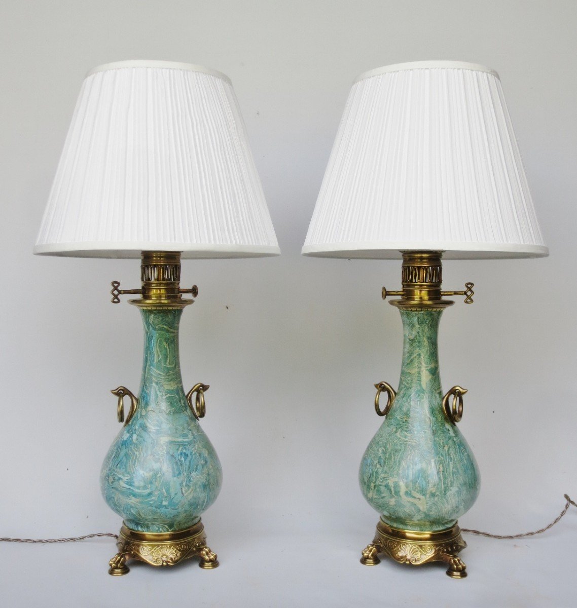 Paire De Lampes En Scagliola, XIXe Siècle. 