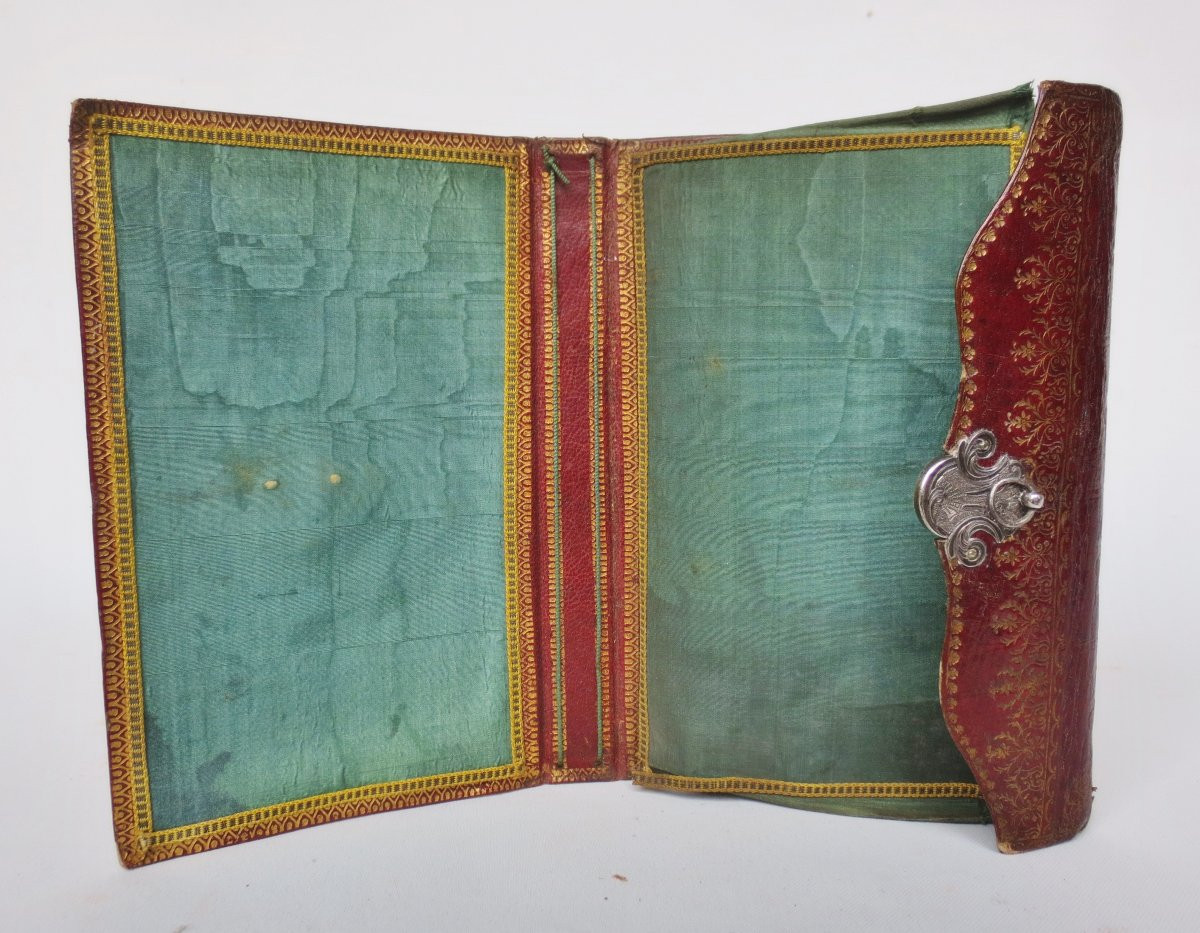 Red Leather Morocco, 18th Century -photo-2