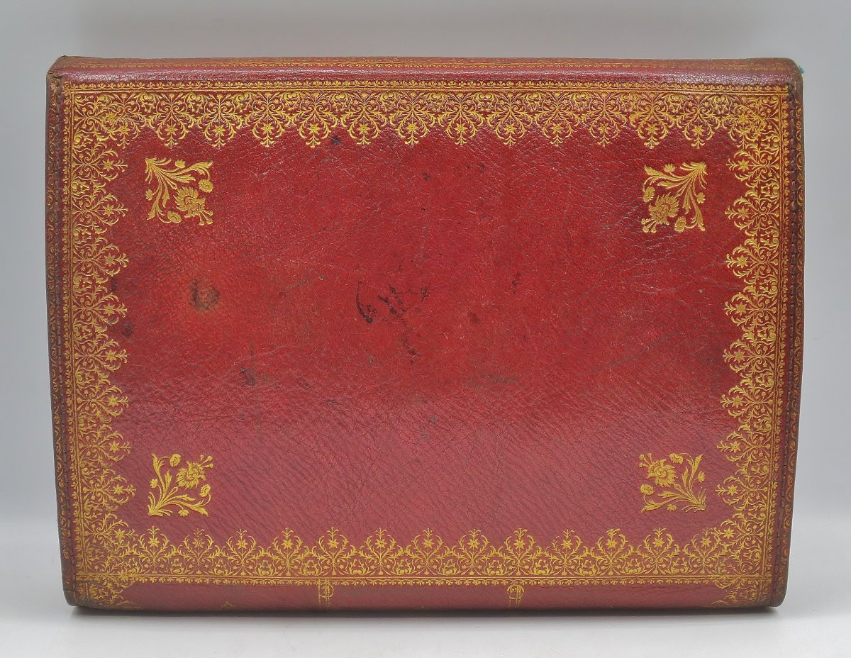Maroquin doré au fer, serrure en argent, XVIIIe siècle. -photo-2