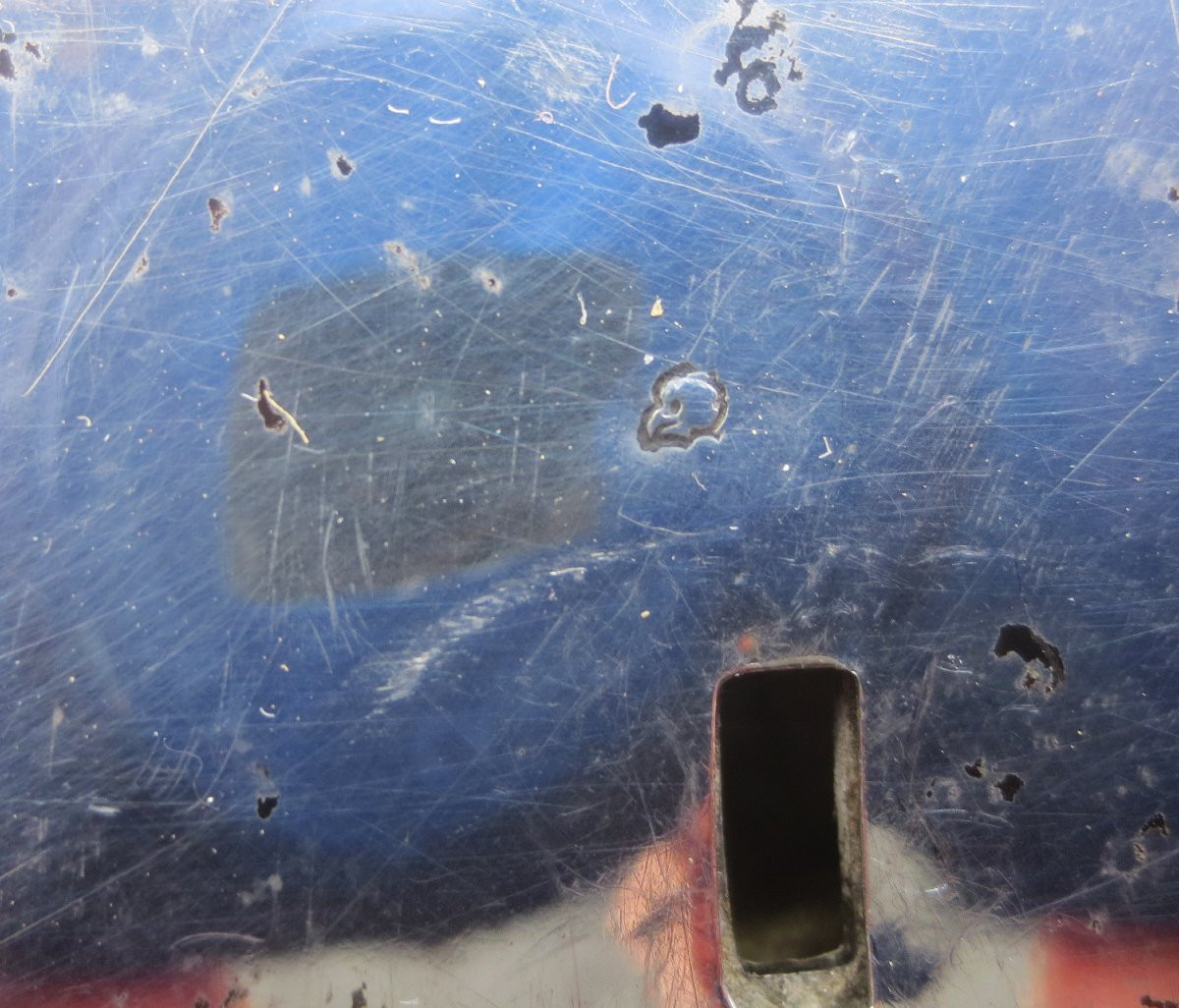 Maroquin doré au fer, serrure en argent, XVIIIe siècle. -photo-4