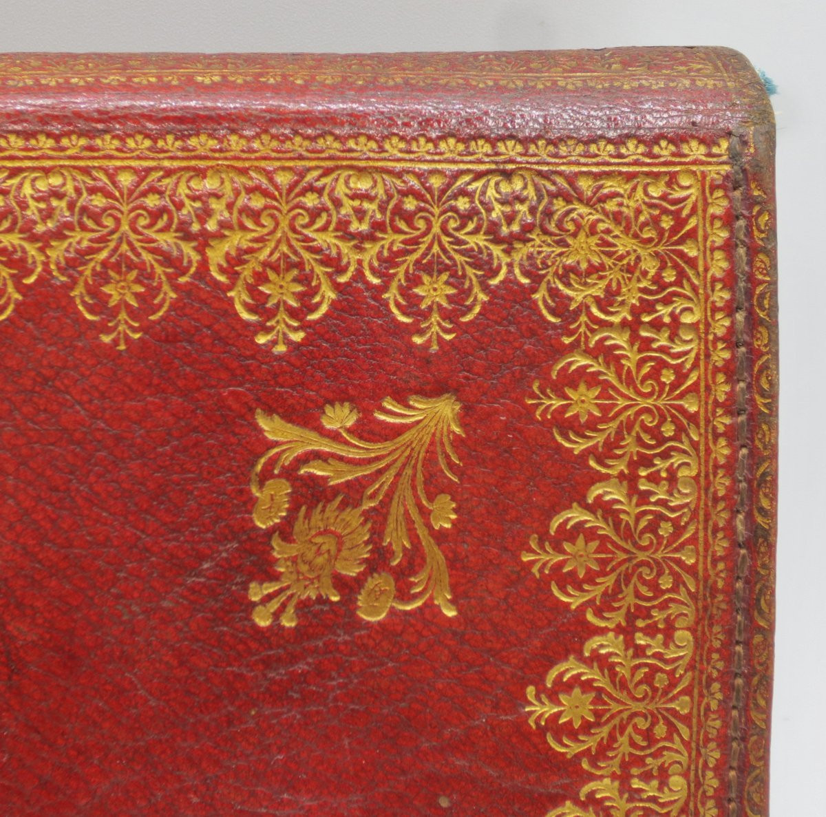 Maroquin doré au fer, serrure en argent, XVIIIe siècle. -photo-3