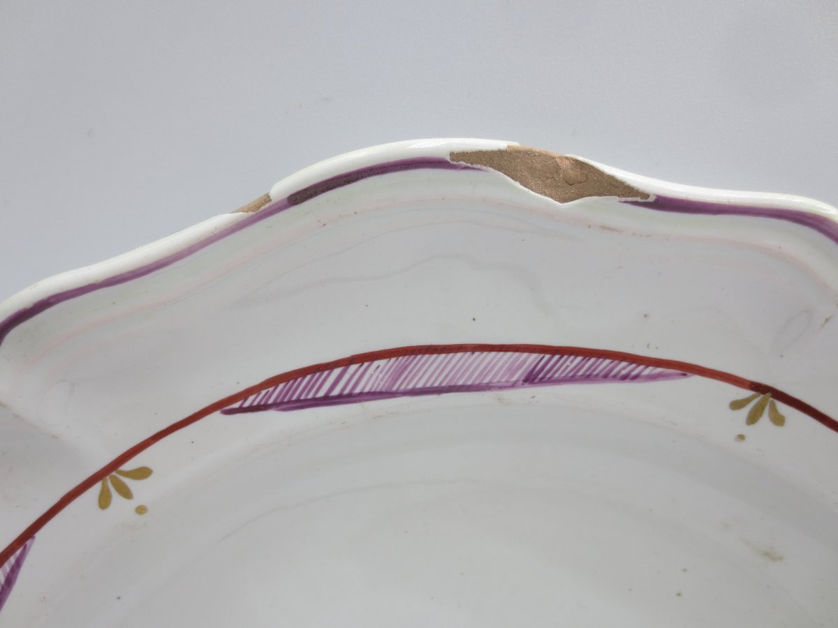 Earthenware Plate, 18th Century. -photo-1