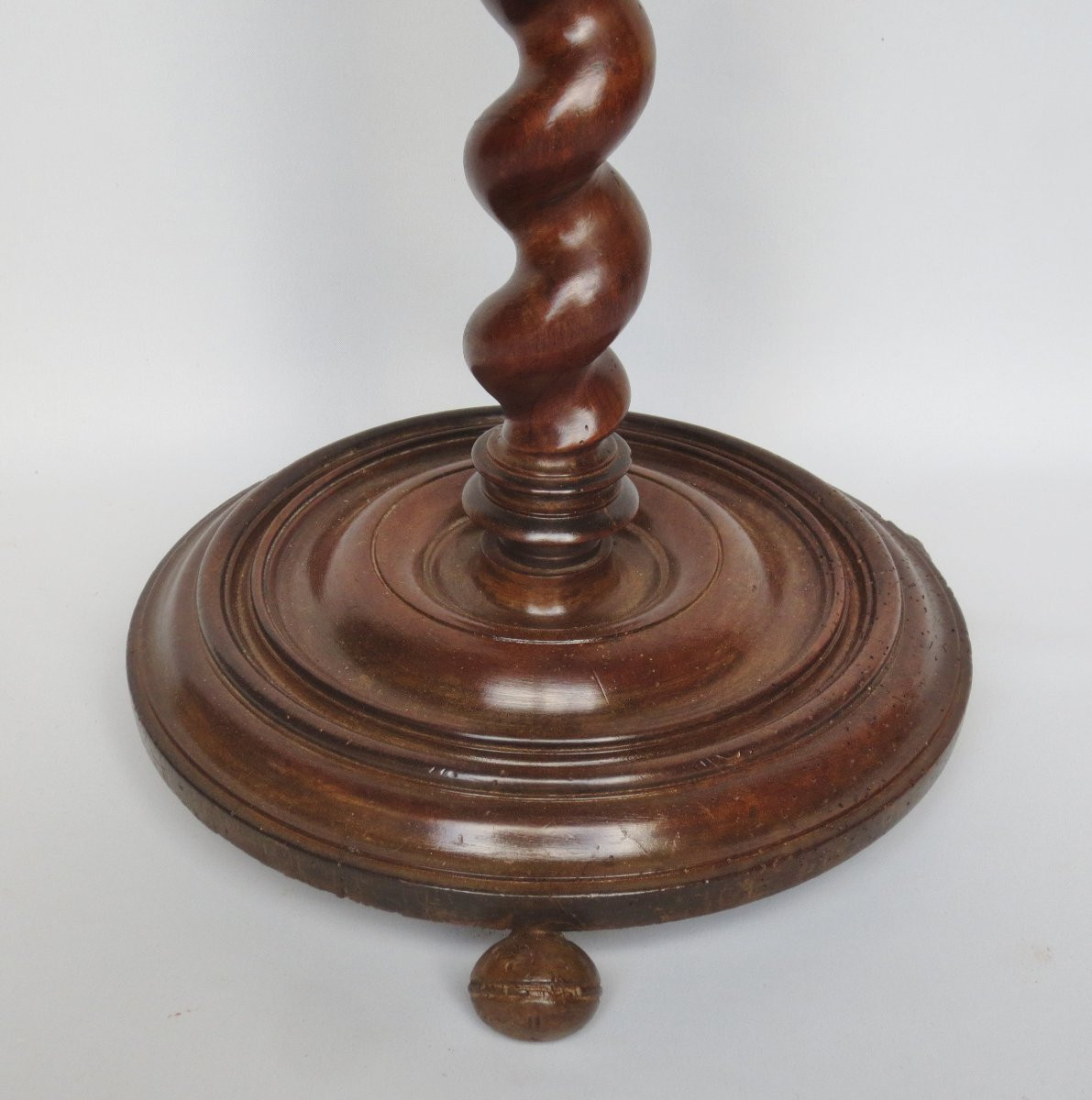 Sellette porte lumière, XVIIe siècle. -photo-2