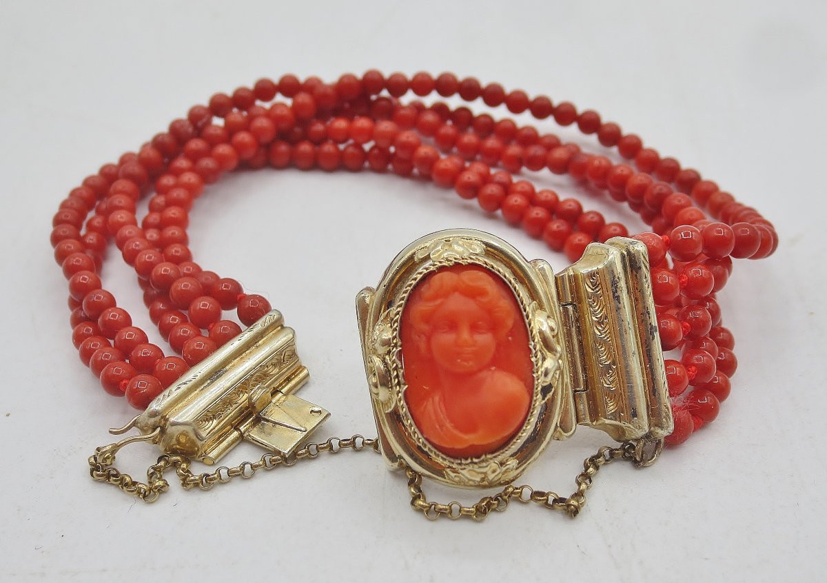 Bracelet en corail et vermeil, XIXe siècle. -photo-2
