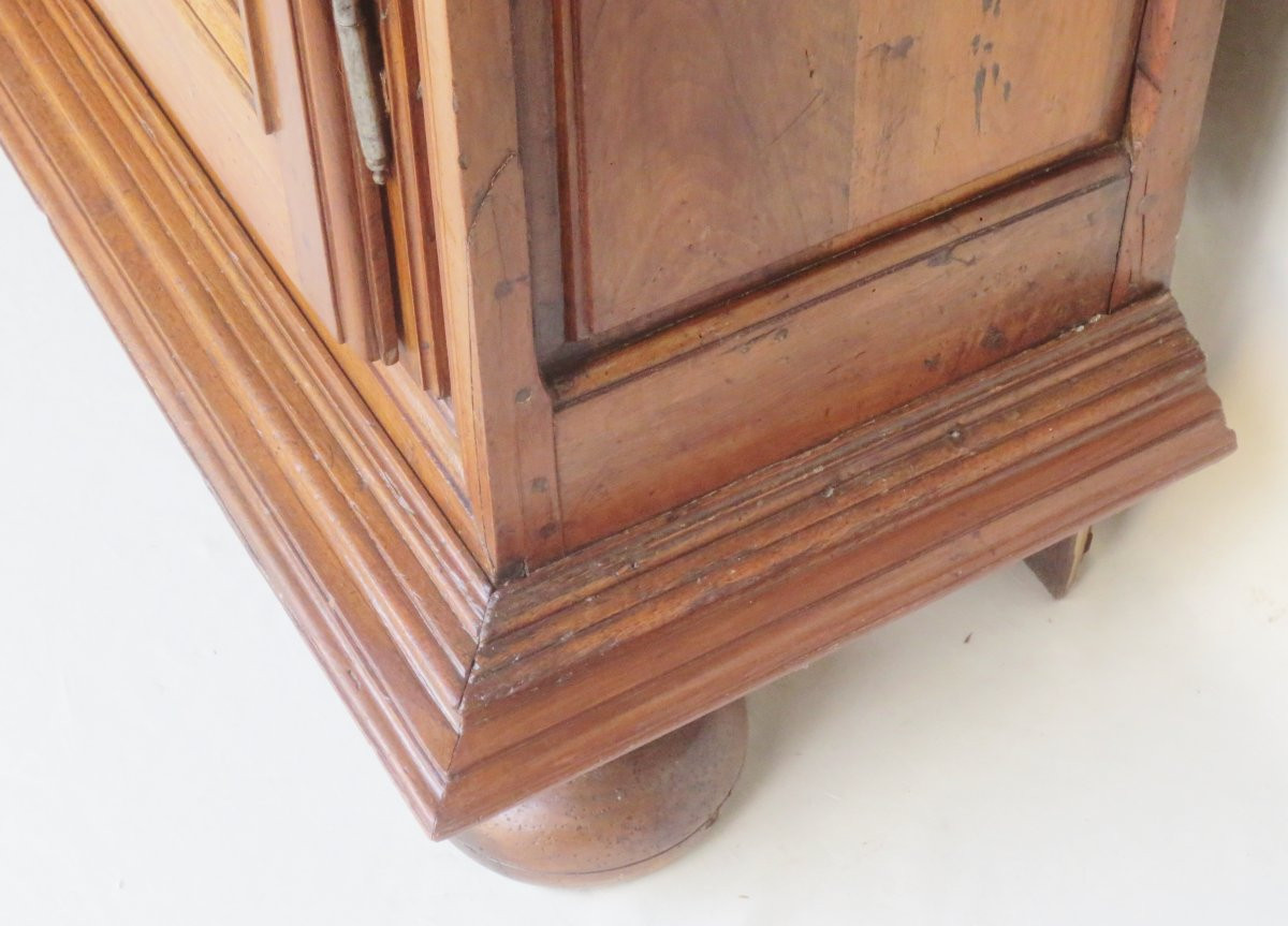 Small Walnut Cabinet, 17th Century.-photo-3