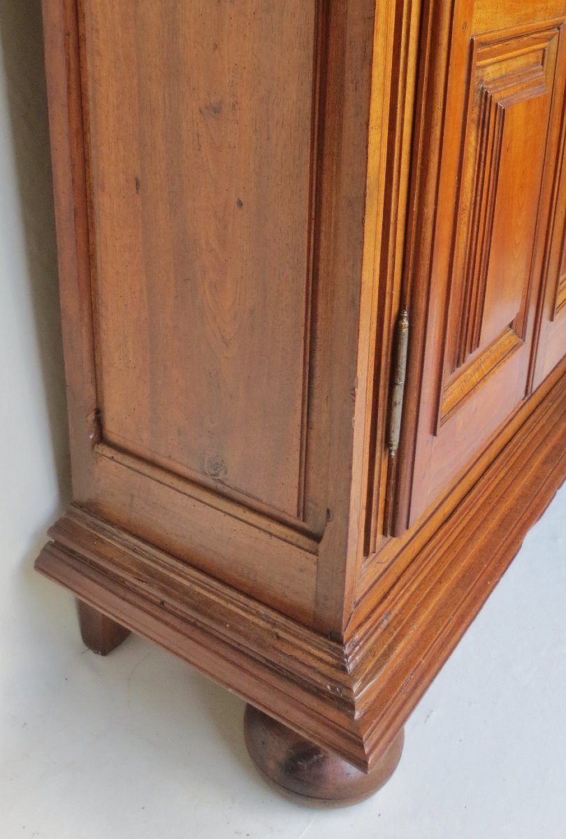 Small Walnut Cabinet, 17th Century.-photo-2