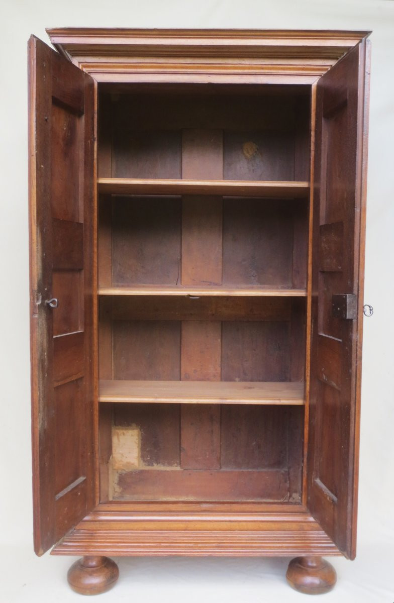 Small Walnut Cabinet, 17th Century.-photo-8